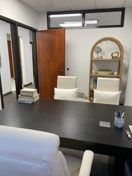 More Photos Of 55 Music Square E, Nashville Office For Lease