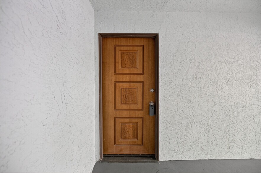 More Photos Of 5897 Pony Express Trl, Pollock Pines Office For Sale