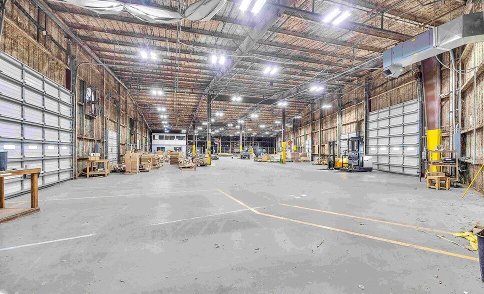 More Photos Of 4242 Baldwin Blvd, Corpus Christi Manufacturing For Lease