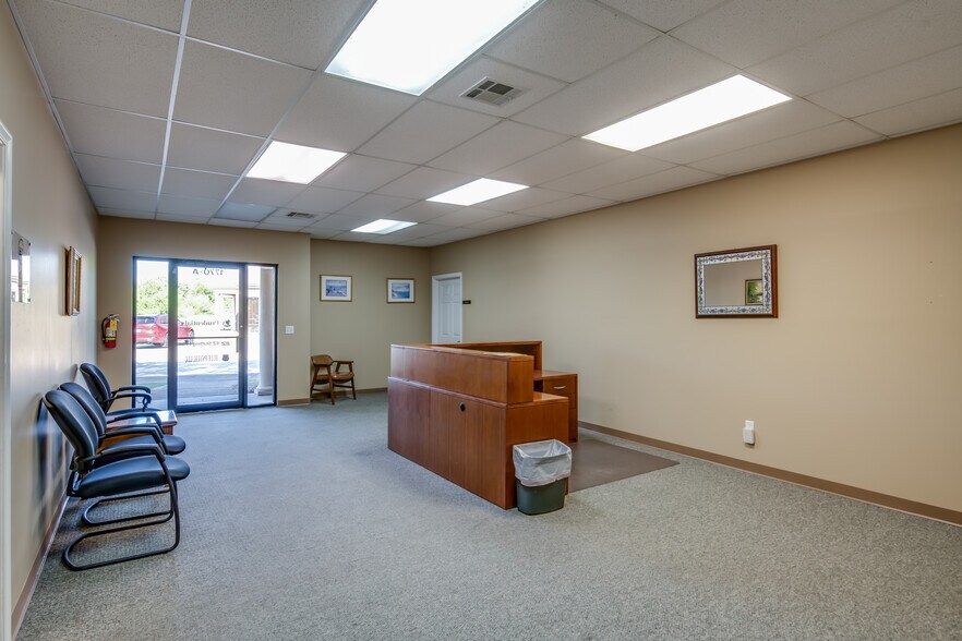 More Photos Of 4770 Woodmere Blvd, Montgomery Office For Sale