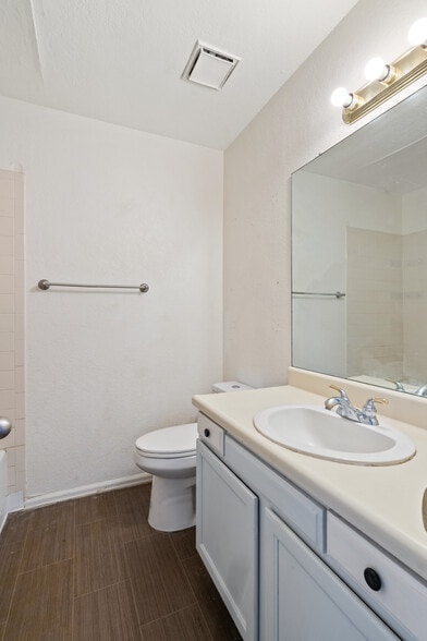 More Photos Of 935 Hathaway Dr, Colorado Springs Apartments For Sale
