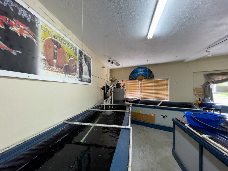 More Photos Of 8721 SE Foster Rd, Portland General Retail For Sale