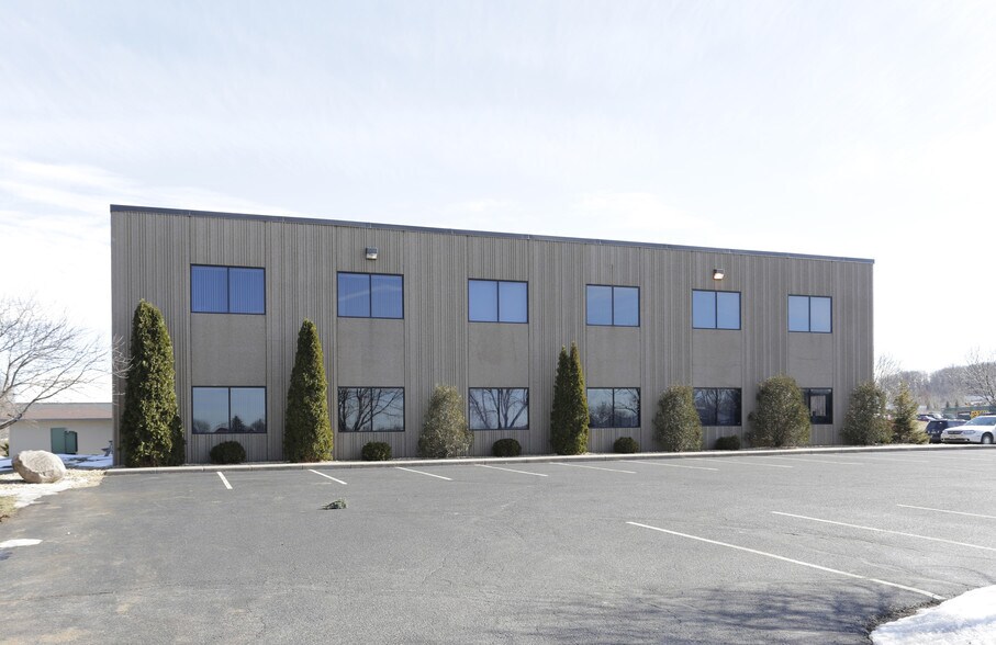More Photos Of 642 Brakke Dr, Hudson Office Residential For Lease