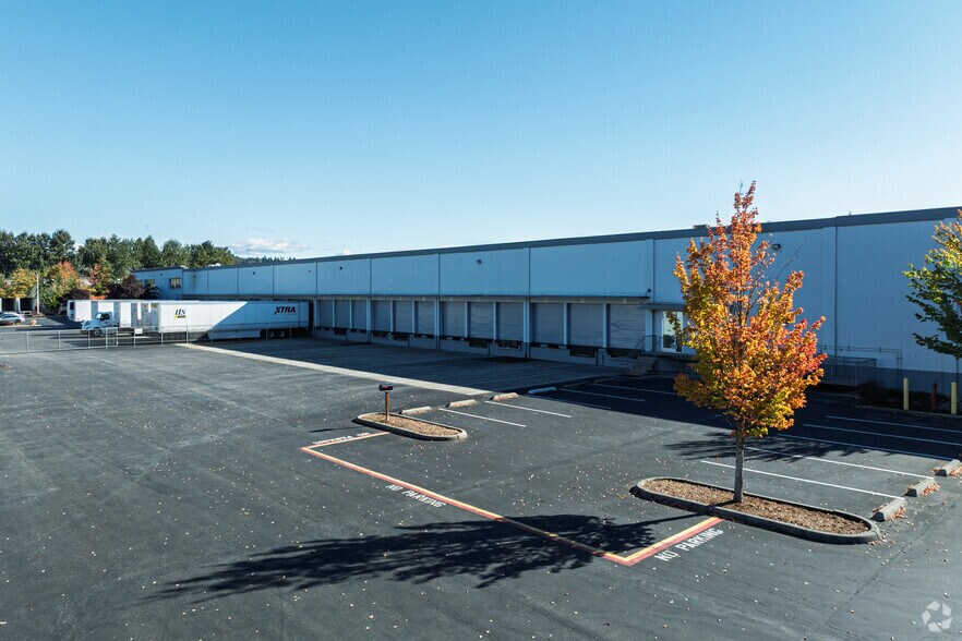 Primary Photo Of 7811-7915 S 188th St, Kent Warehouse For Lease