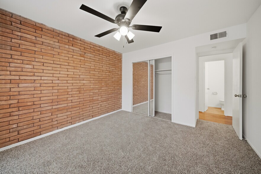 More Photos Of 611 S Ennis St, Bryan Apartments For Sale