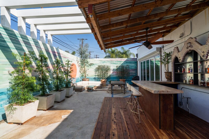 More Photos Of 10707 Burbank Blvd, North Hollywood Loft Creative Space For Sale