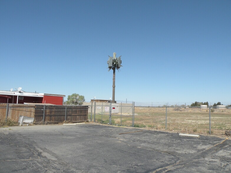 More Photos Of 3121 E Avenue I, Lancaster Freestanding For Sale