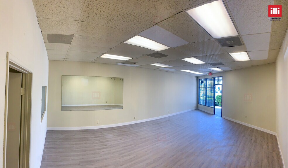 More Photos Of 6004 Laurel Canyon Blvd, North Hollywood Storefront For Lease