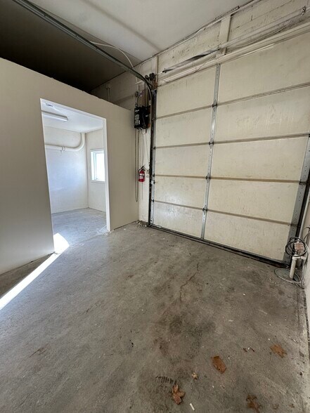 More Photos Of 340 W Pleasantview Ave, Hackensack Industrial For Lease