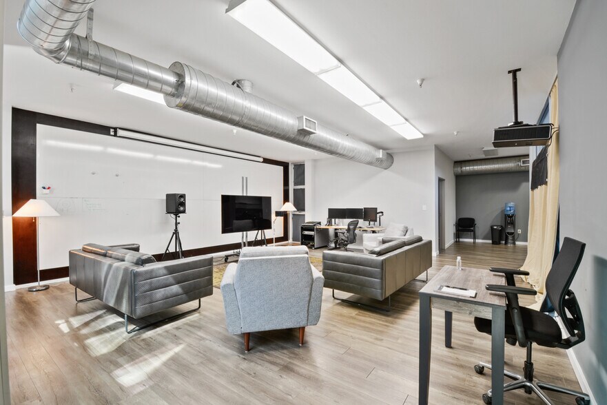 More Photos Of 2332 Cotner Ave, Los Angeles Loft Creative Space For Lease