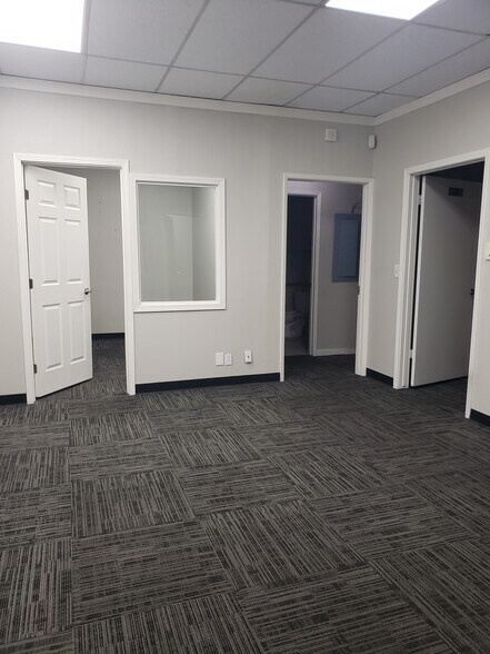 More Photos Of 5200-5252 Sunrise Blvd, Fair Oaks Unknown For Lease