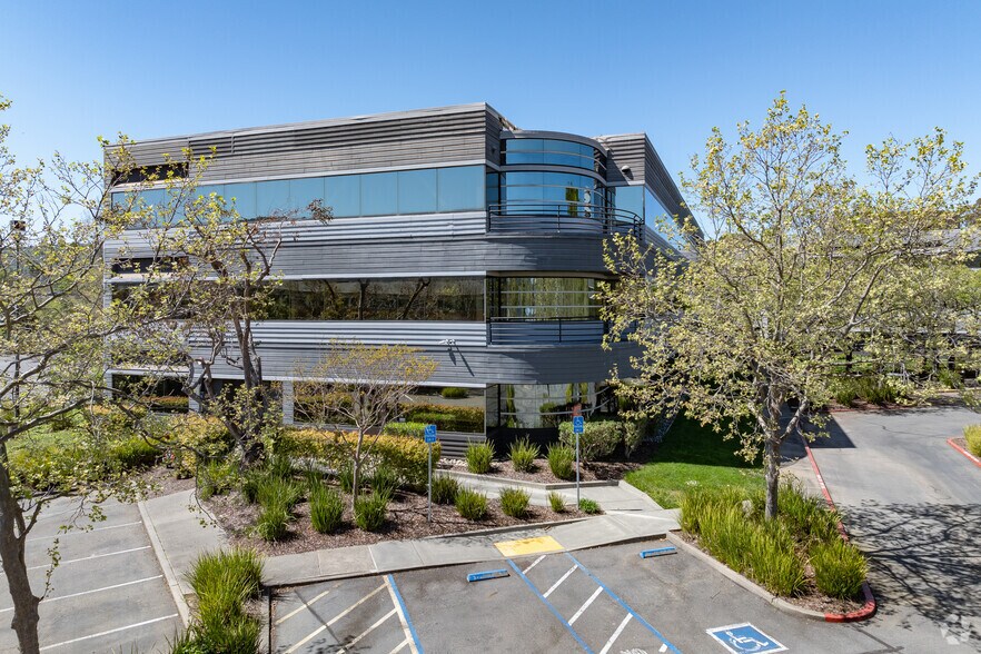 More Photos Of 3900 Civic Center Dr, San Rafael Unknown For Lease