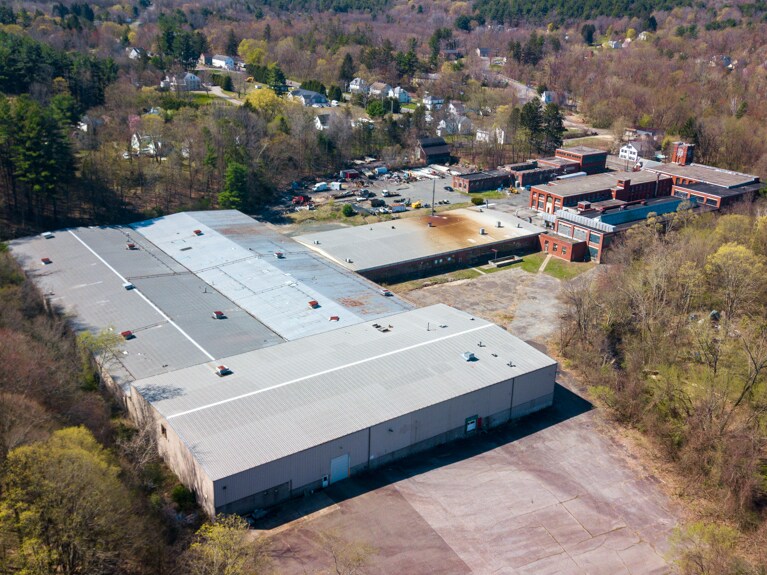 More Photos Of 288 Main St, Monson Warehouse For Lease