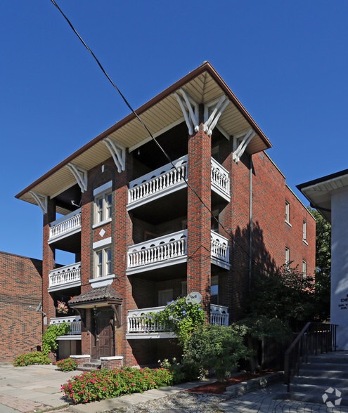 More Photos Of 917 Main St E, Hamilton Apartments For Sale