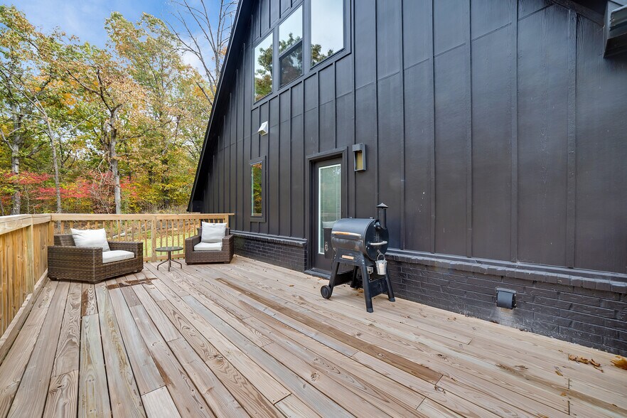 More Photos Of 446724 E 390 Rd, Langley Hotel For Sale