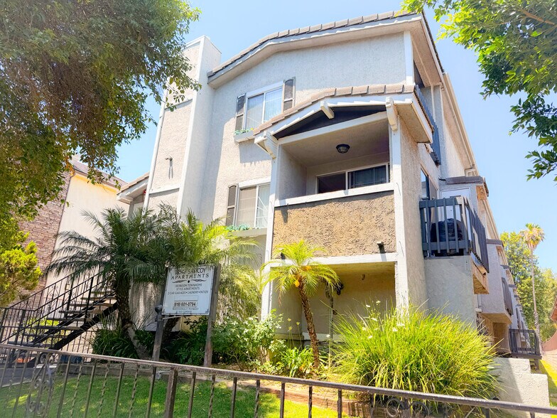 More Photos Of 18547 Saticoy St, Reseda Apartments For Sale