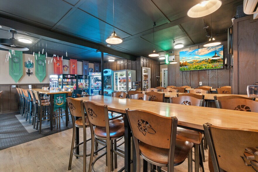 More Photos Of 208 N Molalla Ave, Molalla General Retail For Sale