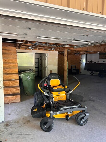 More Photos Of 411 Fairchance Rd, Morgantown Flex For Lease