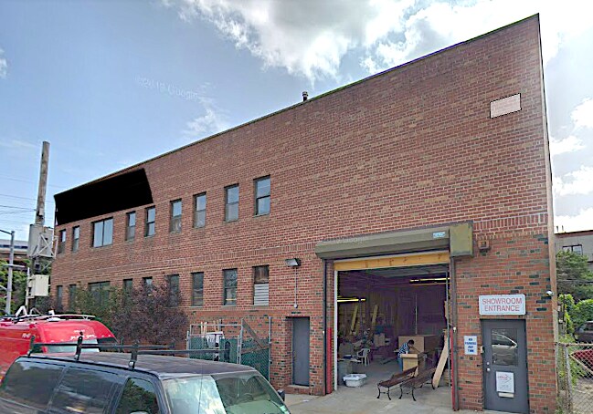 More Photos Of 4202 Astoria Blvd, Astoria Service For Lease