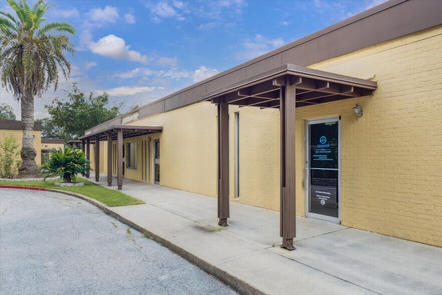 More Photos Of 6504 Memorial Dr, Texas City Medical For Sale