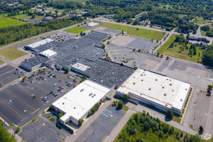 More Photos Of 2121 N Monroe St, Monroe General Retail For Lease