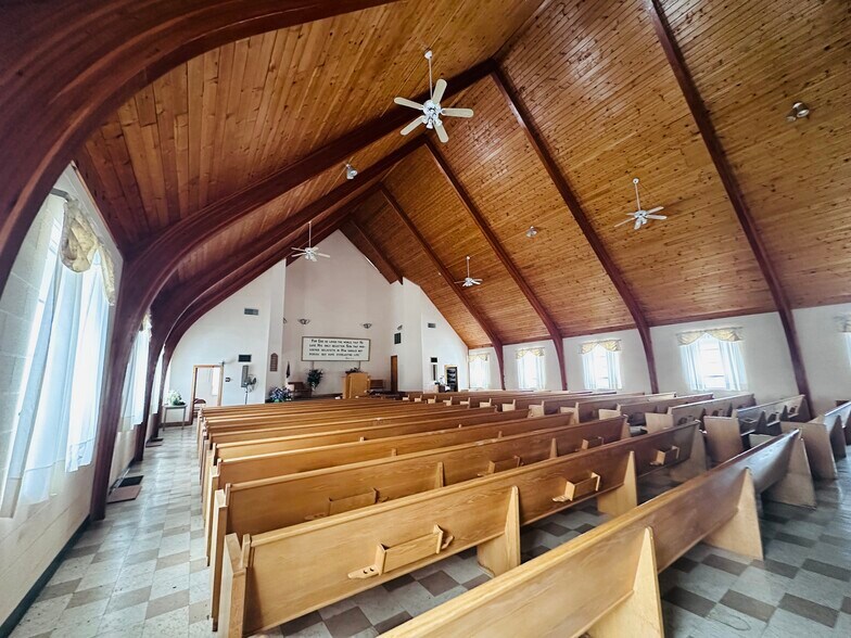 More Photos Of 8620 Wornall, Kansas City Religious Facility For Sale