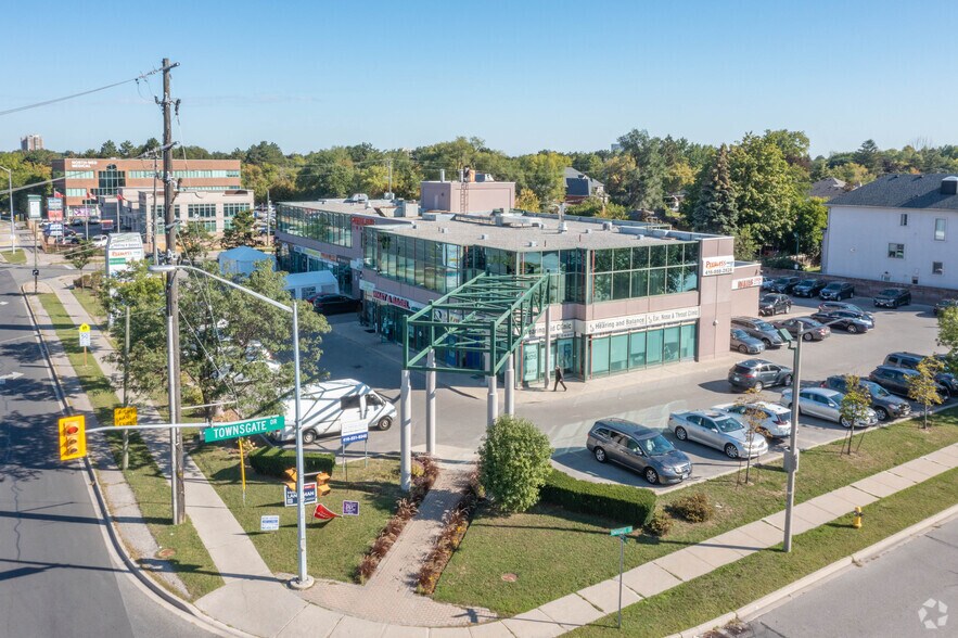 More Photos Of 7117 Bathurst St, Vaughan Medical For Lease