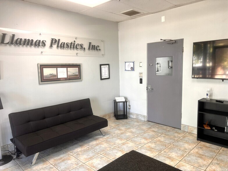 More Photos Of 12970 Bradley Ave, Sylmar Warehouse For Sale