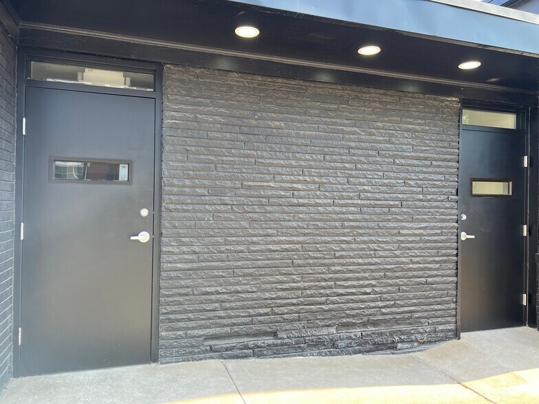 More Photos Of 330 E Oak St, Louisville Office For Sale