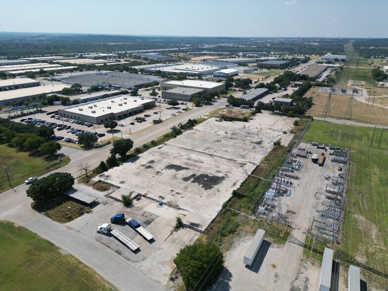 More Photos Of 2525 Handley Ederville Rd, Richland Hills General Retail For Lease