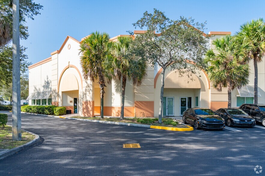 More Photos Of 1214 SW 6th St, Pompano Beach Warehouse For Sale