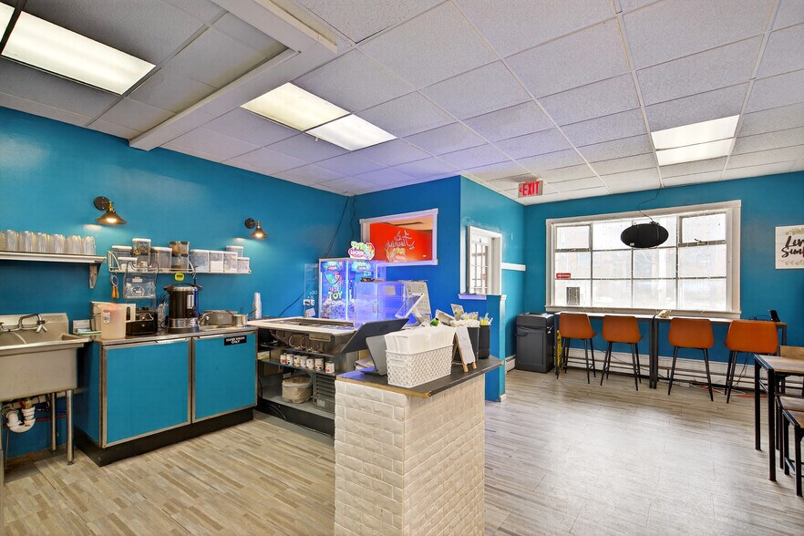 More Photos Of 5476 Broadway St, Lancaster Storefront Retail Residential For Sale