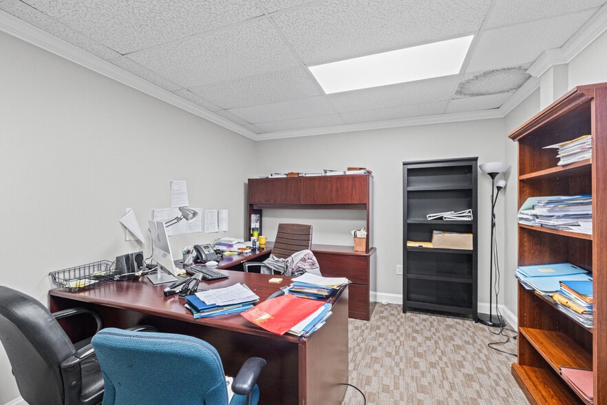 More Photos Of 10521 Judicial Dr, Fairfax Medical For Sale