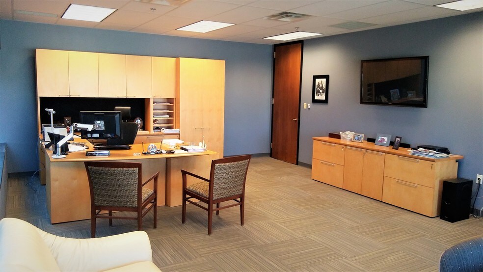 More Photos Of 7250 Poe Ave, Dayton Medical For Lease