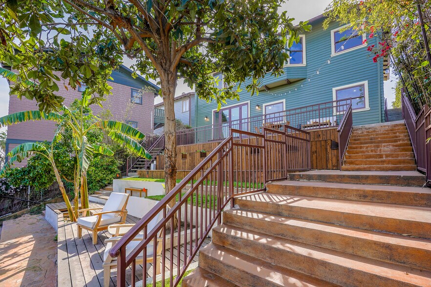 More Photos Of 844 E Kensington Rd, Los Angeles Specialty For Sale