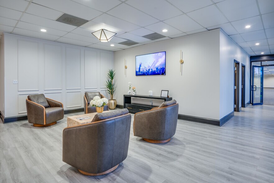 More Photos Of 1321 Executive Center Dr, Tallahassee Office Residential For Sale