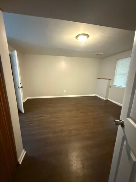 More Photos Of 8213 N Everton Ave, Kansas City Multifamily For Sale