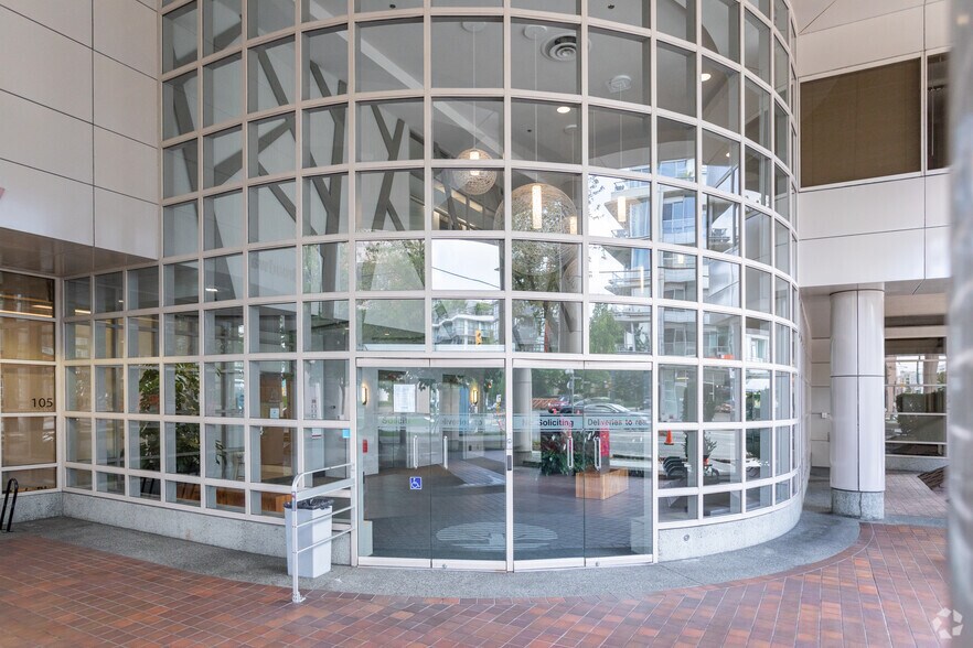 More Photos Of 1985 W Broadway, Vancouver Office For Lease