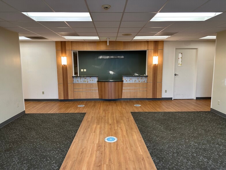 More Photos Of 731 N Beach Blvd, La Habra Medical For Lease