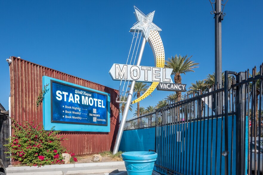 More Photos Of 1414-1418 S 3rd St, Las Vegas Hotel For Lease