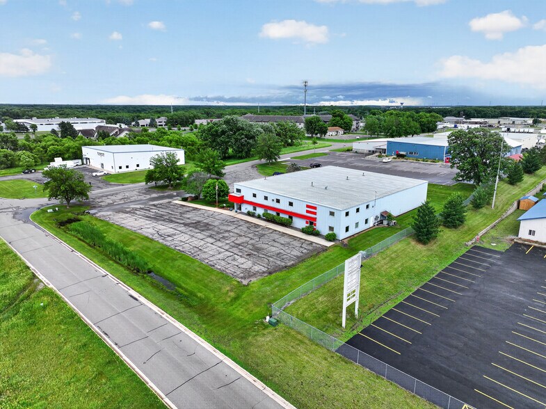 More Photos Of 1202 Sunridge Dr, Saint Cloud Warehouse For Sale