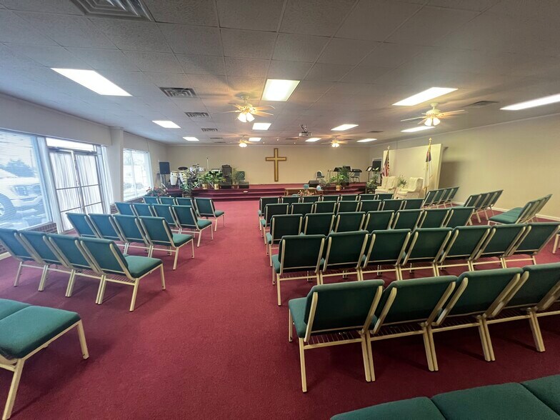 More Photos Of 2307 S Boston Rd, Danville Flex For Sale