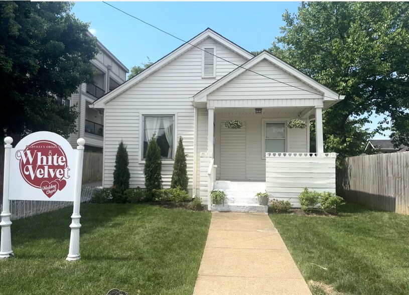 Primary Photo Of 1321 3rd Ave N, Nashville Office Residential For Sale