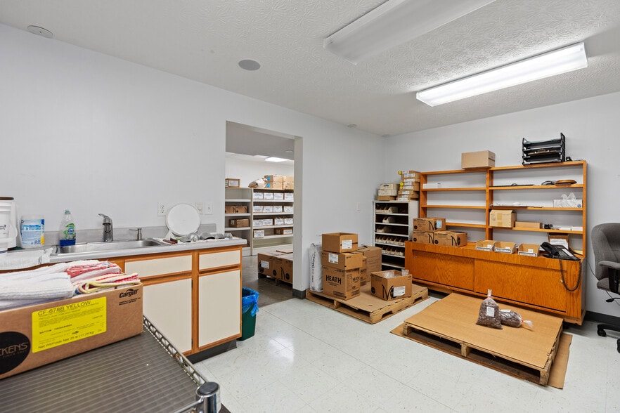 More Photos Of 3341 Dayton-xenia Rd, Dayton Storefront Retail Office For Sale