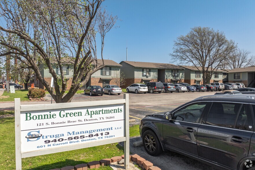 More Photos Of 101-121 S Bonnie Brae St, Denton Apartments For Sale
