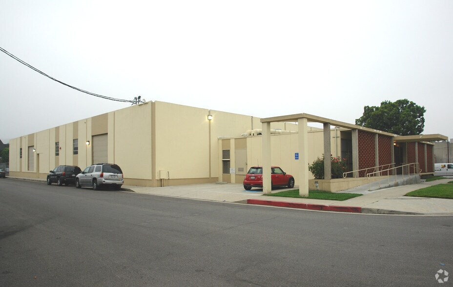 More Photos Of 440 W Los Feliz Rd, Glendale Research And Development For Lease