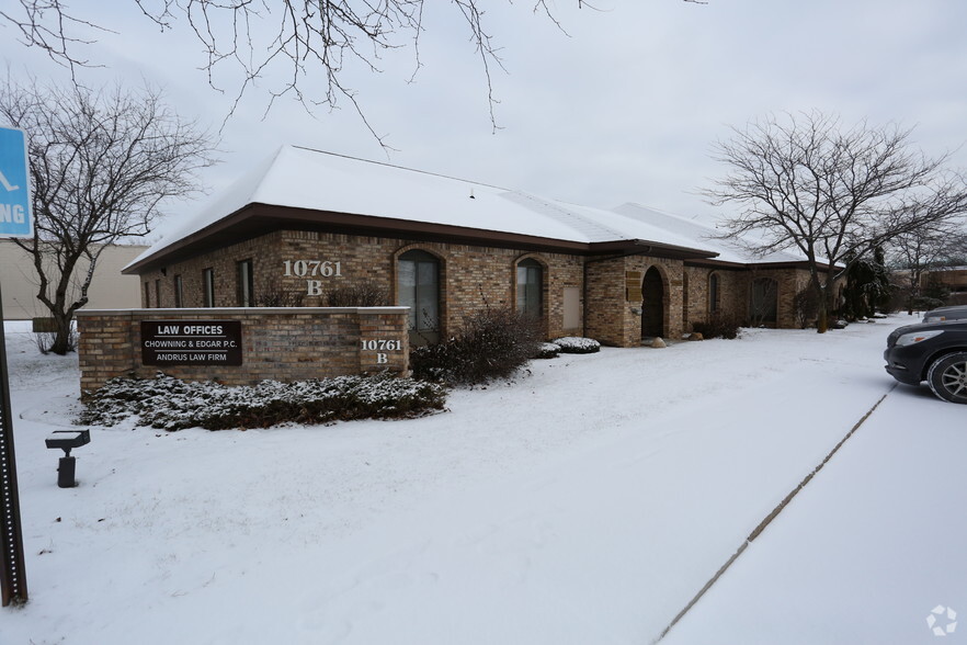 More Photos Of 10761 S Saginaw St, Grand Blanc Office For Lease