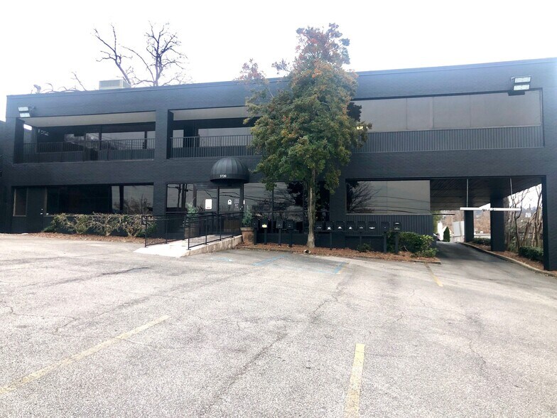 More Photos Of 3720 4th Ave S, Birmingham Medical For Lease