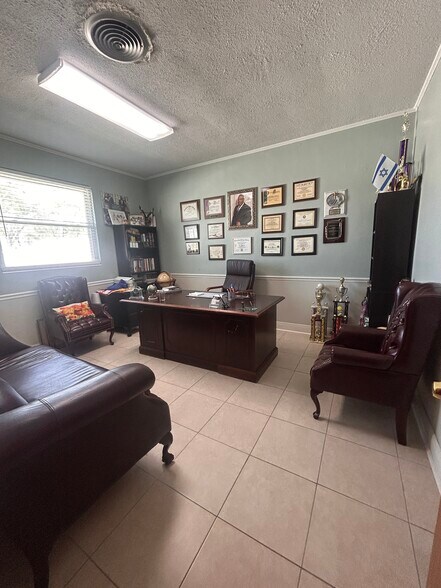 More Photos Of 11723 Marjory Ave, Tampa Specialty For Sale