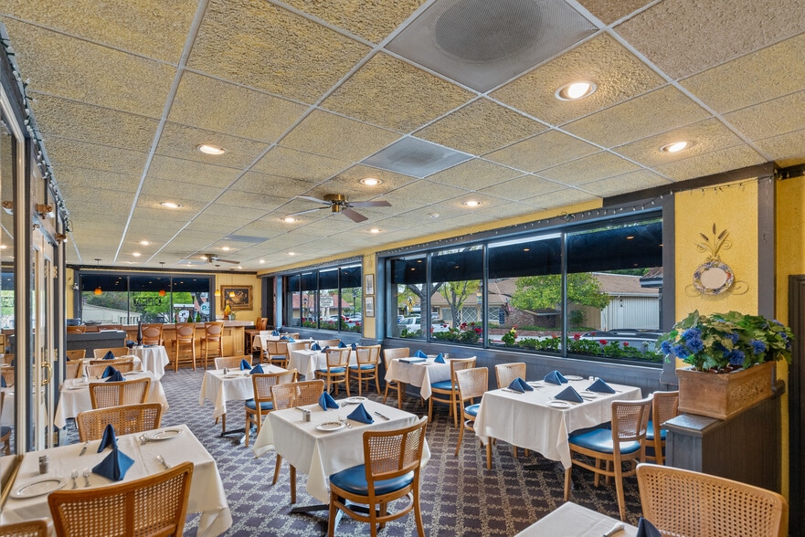 More Photos Of 14467 Big Basin Way, Saratoga Restaurant For Sale